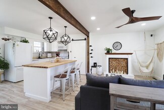 12 Allison Ln, Newark, DE 19711