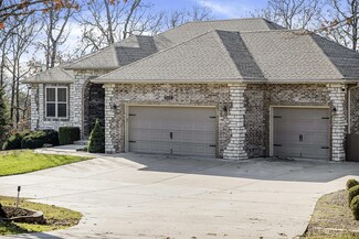200 Pinkley Dr, Branson, MO 65616