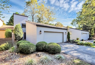 4005 Ivystone Ct, Charlotte, NC 28277