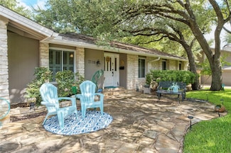 7110 Sungate Dr, Austin, TX 78731