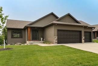 3478 Ridgeline Dr SE, Rochester, MN 55904
