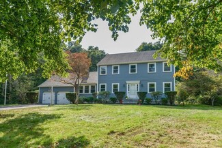 120 Lee Dr, Concord, MA 01742