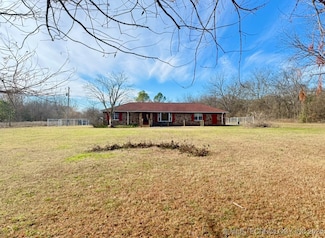 18411 S Lake Region Rd, Hulbert, OK 74441