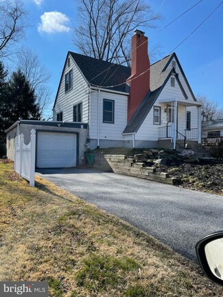 121 Delaware Ave, Claymont, DE 19703