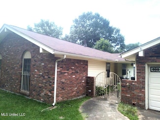 921 Boulder Dr, Southaven, MS 38671