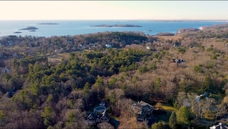 2 Orchard Ln, Manchester, MA 01944