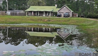 8392 Ellis Rd, Pass Christian, MS 39571