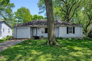 7631 Charlotte St, Kansas City, MO 64131