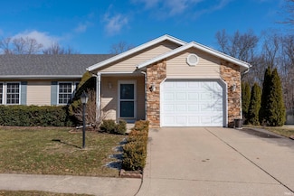 1934 Autumn Ridge Ln, Elkhart, IN 46514
