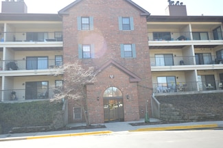 641 Hapsfield Ln Unit 304, Buffalo Grove, IL 60089