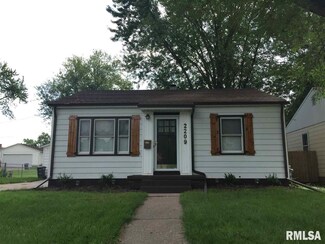 2209 Cody St, Bettendorf, IA 52722