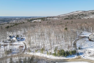 8 Stoney Hill Rd, Rockport, ME 04856