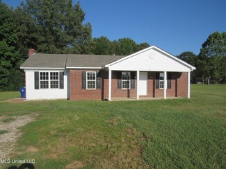 1200 Sparks Rd, Lake Cormorant, MS 38641