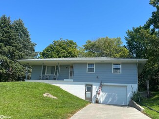 211 Walnut Ave, Charter Oak, IA 51439