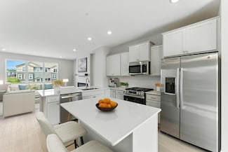 1526 Traverse Ln, West Saint Paul, MN 55118