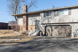 639 E 145th St, Burnsville, MN 55337