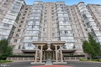 19385 Cypress Ridge Terrace Unit 404, Leesburg, VA 20176