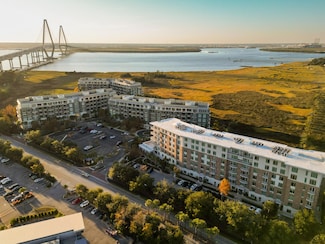 155 Wingo Way Unit 462, Mount Pleasant, SC 29464