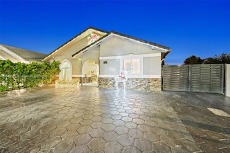 7416 W 32nd Ave, Hialeah, FL 33018