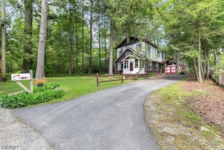 138 County Rd, Hewitt, NJ 07421
