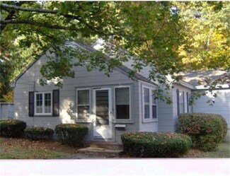 9 Hammond Rd, Hopedale, MA 01747