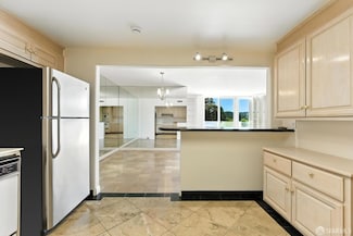 110 Park Rd Unit 604, Burlingame, CA 94010