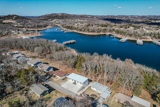139 Cherokee Dr, Kimberling City, MO 65686