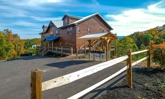 1481 Sleepy Valley Ln, Sevierville, TN 37876