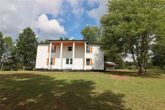 115 Windmont Rd, Pickens, SC 29671