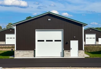 3054 Lucky Dog Ln Unit 24, Traverse City, MI 49685