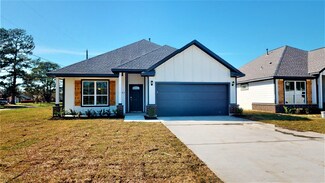 1125 5th St, Hempstead, TX 77445