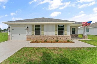 53 Pfitzer Ct, Defuniak Springs, FL 32433