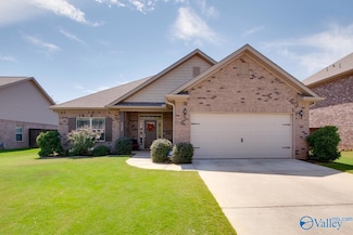 4304 Adventura Dr SE, Owens Cross Roads, AL 35763
