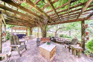 233 Fox Meadow Ln, Thomasville, GA 31757