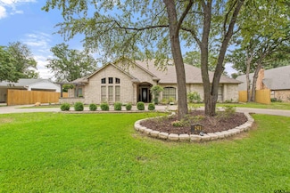 241 Hideaway Ln E, Hideaway, TX 75771