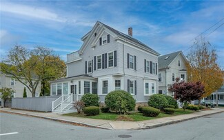 1 Bradford Ave, Newport, RI 02840