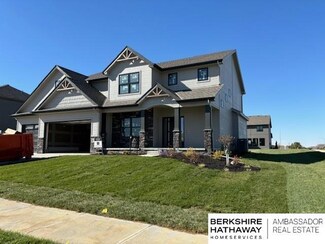 12604 S 78th Ave, Papillion, NE 68046