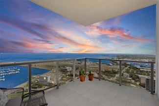 301 1st St S Unit 3207, St. Petersburg, FL 33701