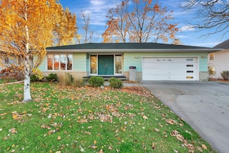 403 Plank Rd, Kaukauna, WI 54130