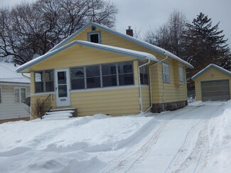 1137 Spring Ave NE, Grand Rapids, MI 49503