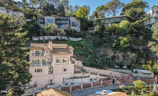 920 Glen Oaks Blvd, Pasadena, CA 91105