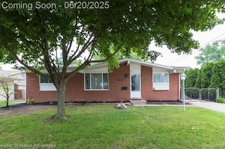 39022 Dover St, Livonia, MI 48150