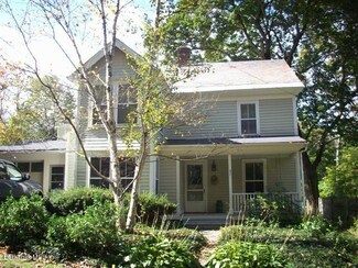 31 Belden St, Williamstown, MA 01267