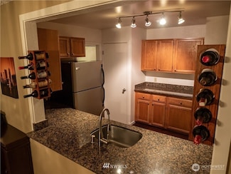 12840 SE 40th Ct Unit B12, Bellevue, WA 98006