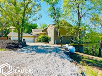 109 Cedar Rd, Montezuma, IA 50171