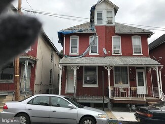 739 Pear St, Reading, PA 19601