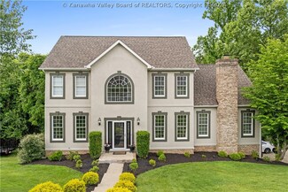 13 Hawkesyard Ln, Charleston, WV 25311