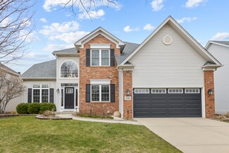 566 Lake Ridge Dr, South Elgin, IL 60177