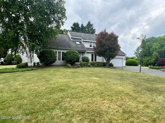 83 Iroquois Trail, Slingerlands, NY 12159