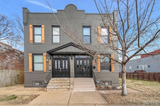 2811 Hickory St, Saint Louis, MO 63104